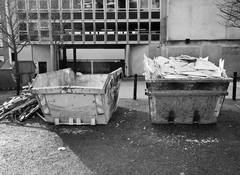 Professional house clearance team in Earls Court